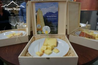 Edelbrand Verkostung mit Käse
